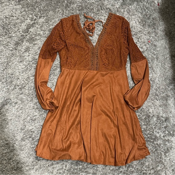 COPY - Soft velvet Dress - Picture 1 of 4